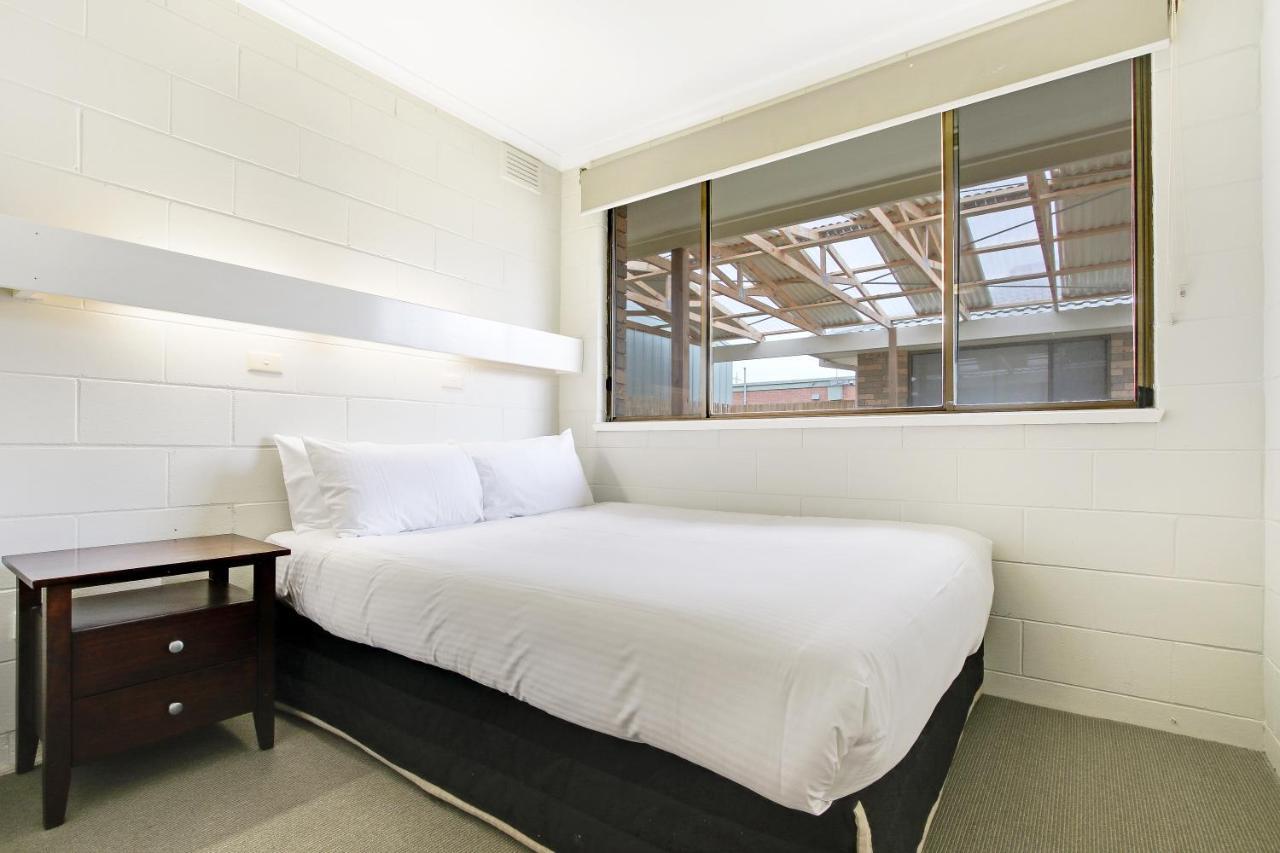 Hybiscus Waterfront Apartments Lakes Entrance Exterior foto