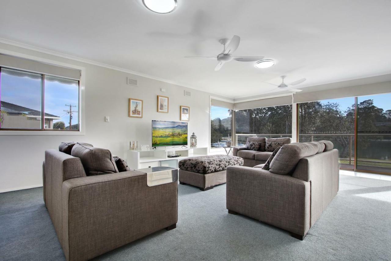 Hybiscus Waterfront Apartments Lakes Entrance Exterior foto